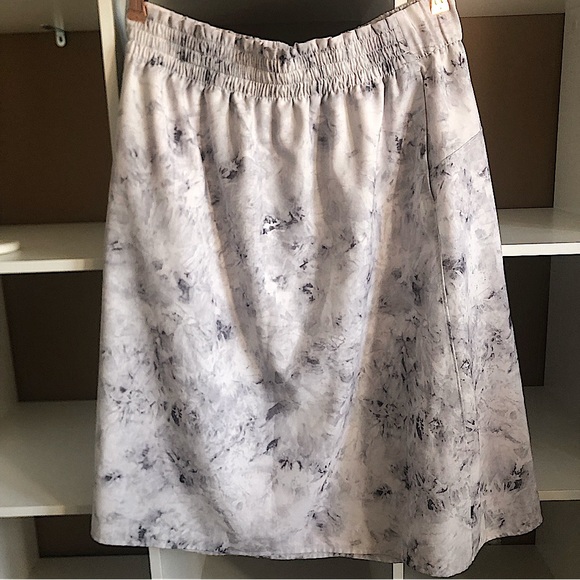 🍋 Lululemon Lightweight Pull-On Super-High Rise Midi Skirt size 14 🍋 - Picture 5 of 9